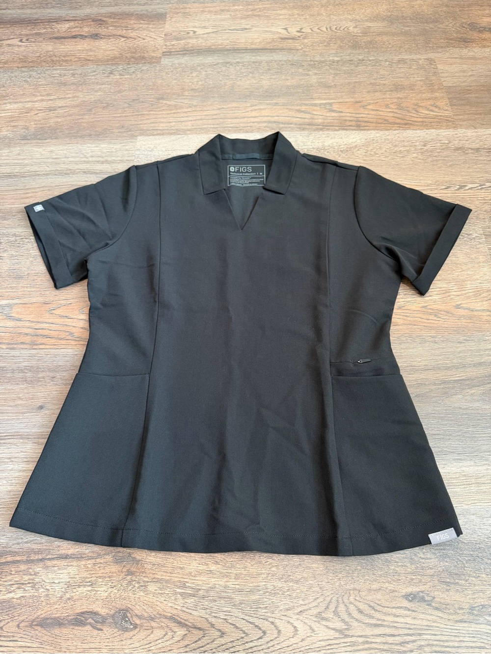 FIGS Black Inala Slim V-Neck Collar Cuffed Sleeve Scrub Top Medium Nurse Work